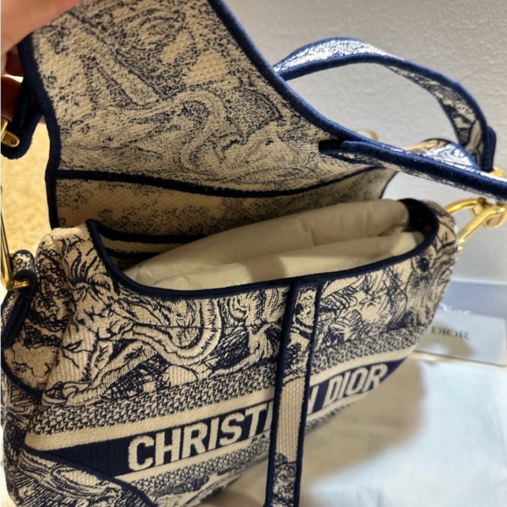 Dior Toile de Jouy saddle bag - Picture 3 of 8